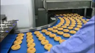 On line donut cream injector injection machine #donuts #donutday #donutlover #donutshop #foodlover