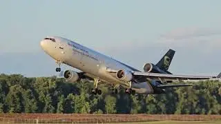 UPS MD-11 departing KPDX