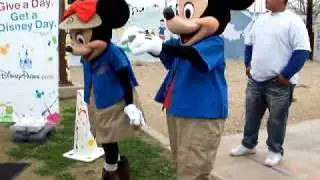 Mickey and Minney at StarShine Academy with Disney