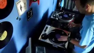 Favela B-boy Funk - Freqnik & WDRE (Boro Records 45rpm single)