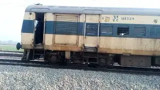 13344 Vanarasi Intercity  Memu Express ( SKTN - BSB ) departing from Pasahi Kalan Railway station.