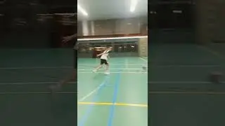 Mij vriend schiet in de kruising