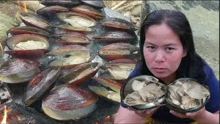 Finding and cooking shell​s - eating delicious