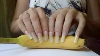 Long Nails NN: PIERCE THE FINGERNAILS BANANA