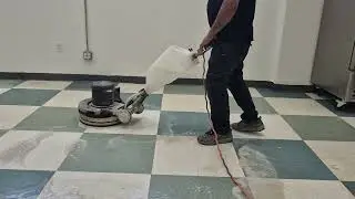 Como remover y aplicar Cera en pisos de Vinil 