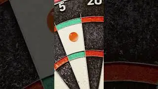 Dart Wurf nie wieder verziehen. Wie du deinen Fokus f&uuml;r das Ziel sch&auml;rfst. #shorts #darts
