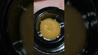 Пробую живую смолу Sour Diesel от моих друзей.