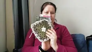 Lue kirja, virkkaa iso&auml;idinneli&ouml;, tee neli&ouml;ist&auml; lukupeitto.