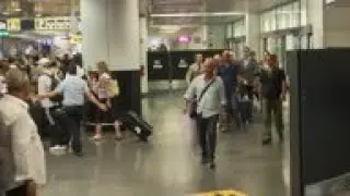 Father of murder suspect Lee Elder arrives in Rome