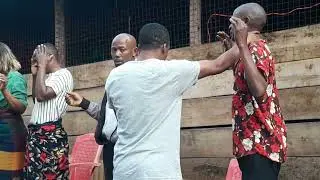 YESU ANAOKOANA KUFUNGUA ( MUNGU kaponya wagonjwa kwenye mkutono  ukiofanyika .URU MINGENI