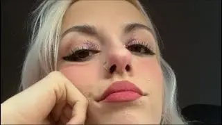 Sydney is live shopping with mom last minute!