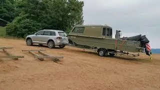 Hotel Orlík - jak vytahuji loď na Orlíku u hotelu Orlík
