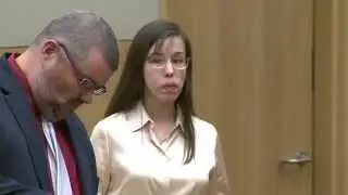 Jodi Arias Murder Trial Day 38. Who is Jodi motioning to?