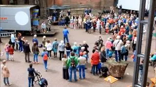 Vocal Vibes Flashmob - Happy