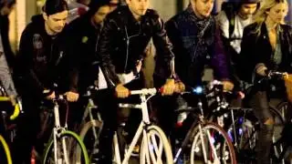 30 Seconds To Mars - I ride my bicycle...