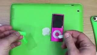 DankPods applies a screen protector (part 2)