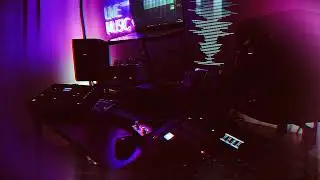 Levityiness | Living Room | IDM | Elektron Analog MKII's + Meris Effects Pedals