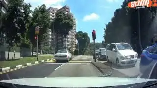 Gotcha! Merc driver caught beating red light