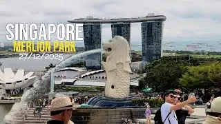 Singapore Walking Tour 4K | Cavenagh Bridge to Merlion Park | Day Walk (Dec 2025)