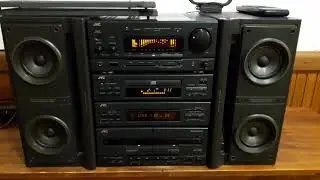 Mini HI-FI  Jvc MX70BK  4 Módulos separados  Bafles con subwoofer interno  Suena de maravilla