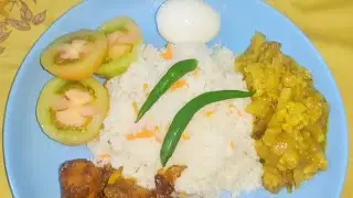 গাজর দিয়ে পোলাও রান্না করলাম আর সাথে ছিল মাংস আর হচ্ছে হয়েছে বলেন 