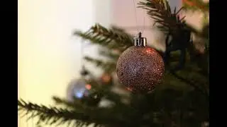 Jouluihme (Valo välkkyvi talvitiellä)
