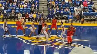 Lance Does: CSU Bakersfield Roadrunners Basketball