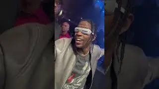 Travis Scott let a fan sing MAFIA with him | London 02