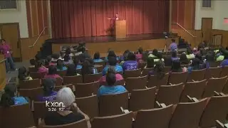 Julian Castro's mom speaks about civic engagement hosted by Con Mi Madre