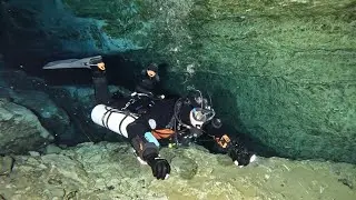Cave Diving - Tank Cave - Mount Gambier Australia