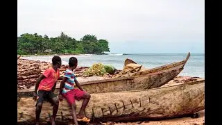 Bande annonce WATER GETS NO ENNEMY- Film d'Arthur Bourbon et Damien Cast&eacute;ra