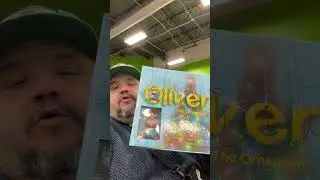 Оливер, бедный мальчик-сирота, брошенный в приюте для бездомных Goodwill.