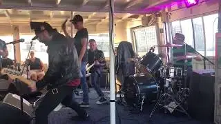 The Young Rochelles & Joe Queer - Cretin Hop (Ramones) The Queers