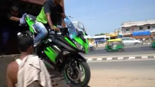 unboxing and first start up ninja 300
