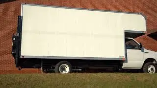 Lyncoach (peak-over truck body)