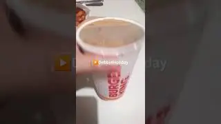 BURGER KING delivery #hashbrown #chickenfillet #vanillalatte #burgerking #shorts (7-6-2023)