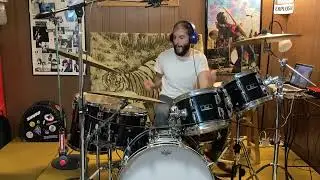 Drum Solo (Experimenting with mic placement/EQ)