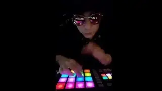 Funk finger drumming on maschine studio by dj b-so #djbso #fingerdrumming #funk #live