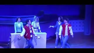 Kurt and ram being fruity for 1 minute and 38 seconds ( Heathers off Broadway ) #heathersthemusical