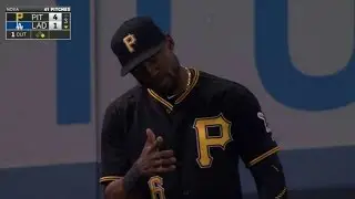 PIT@LAD: Marte throws out Utley, nets double play
