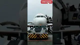 Mid Air Scare United Flight's Emergency Landing in Nigeria #tranding #short #planelanding #passenger