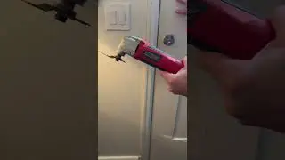How to remove a door latch that won&rsquo;t retract in order to replace it