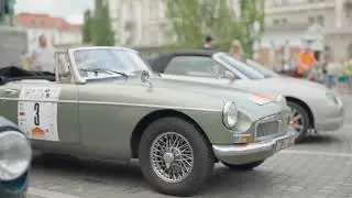 videoblocks rally liege retro cars 4k 02 bqr1sk22c 720  D 1