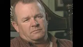 Bob Munden   World's Best and Fastest Shooter Does Amazing Shooting Tricks