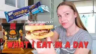 WHAT I EAT IN A DAY