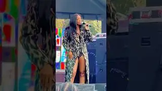 R&B Queen Vibes: Ari Lennox