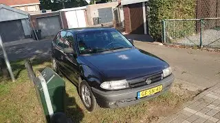 Astra CD 2.0i gepoetst, De blanke lak is  ver kapot wat helaas jammer is