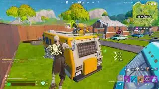 Playing fortnite on rog ally (Xbox rig ally prototype) 60 FPS!
