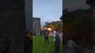 🇬🇧 Children, mostly under 13, burn police vehicles in Londonderry, Northern Ireland #ireland #ww3