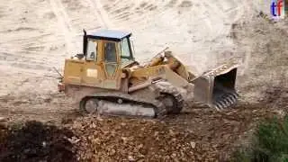 CATERPILLAR 963B @ Work in a Quarry, Germany, 2014.
